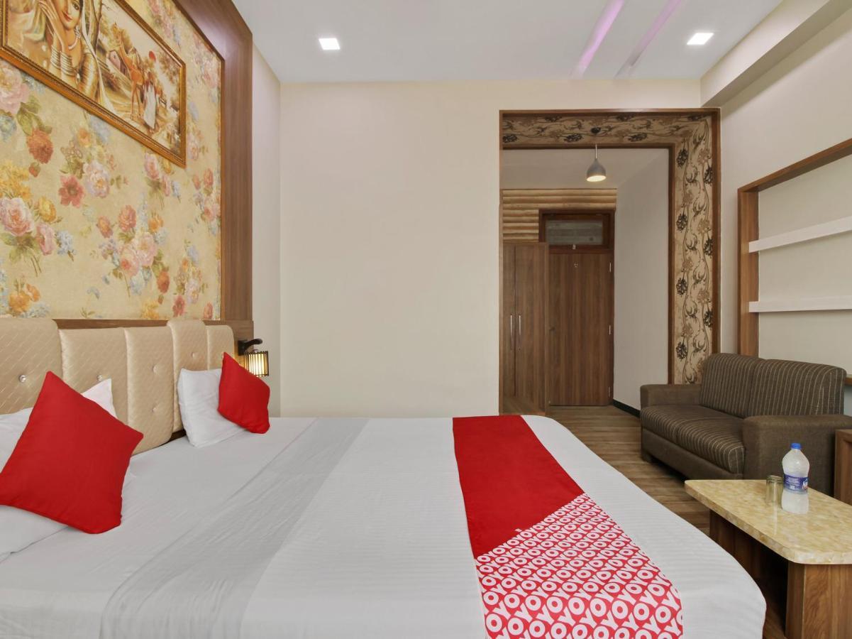 Oyo 72429 New Abhinandan Hotel Amroha Esterno foto