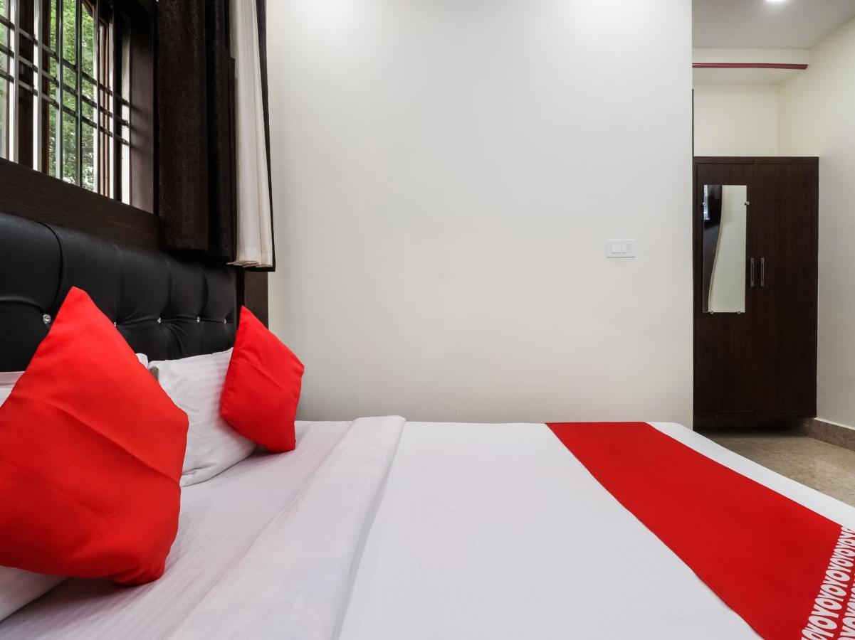 Oyo 72429 New Abhinandan Hotel Amroha Esterno foto