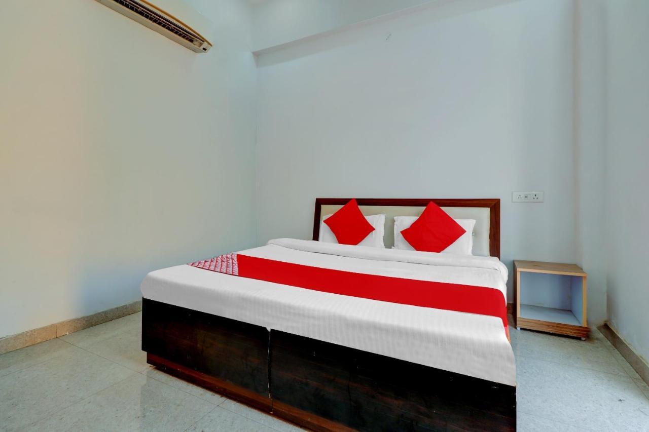 Oyo 72429 New Abhinandan Hotel Amroha Esterno foto