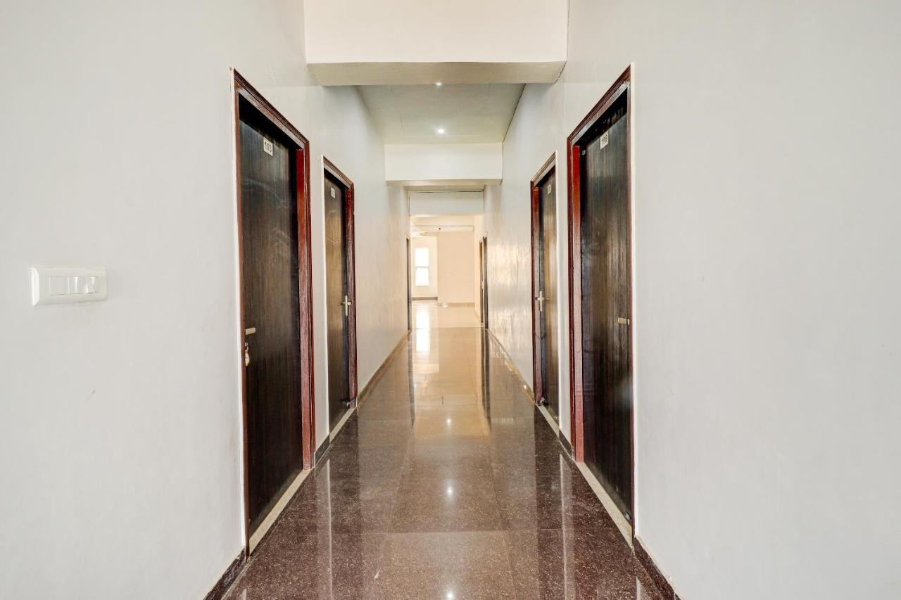 Oyo 72429 New Abhinandan Hotel Amroha Esterno foto