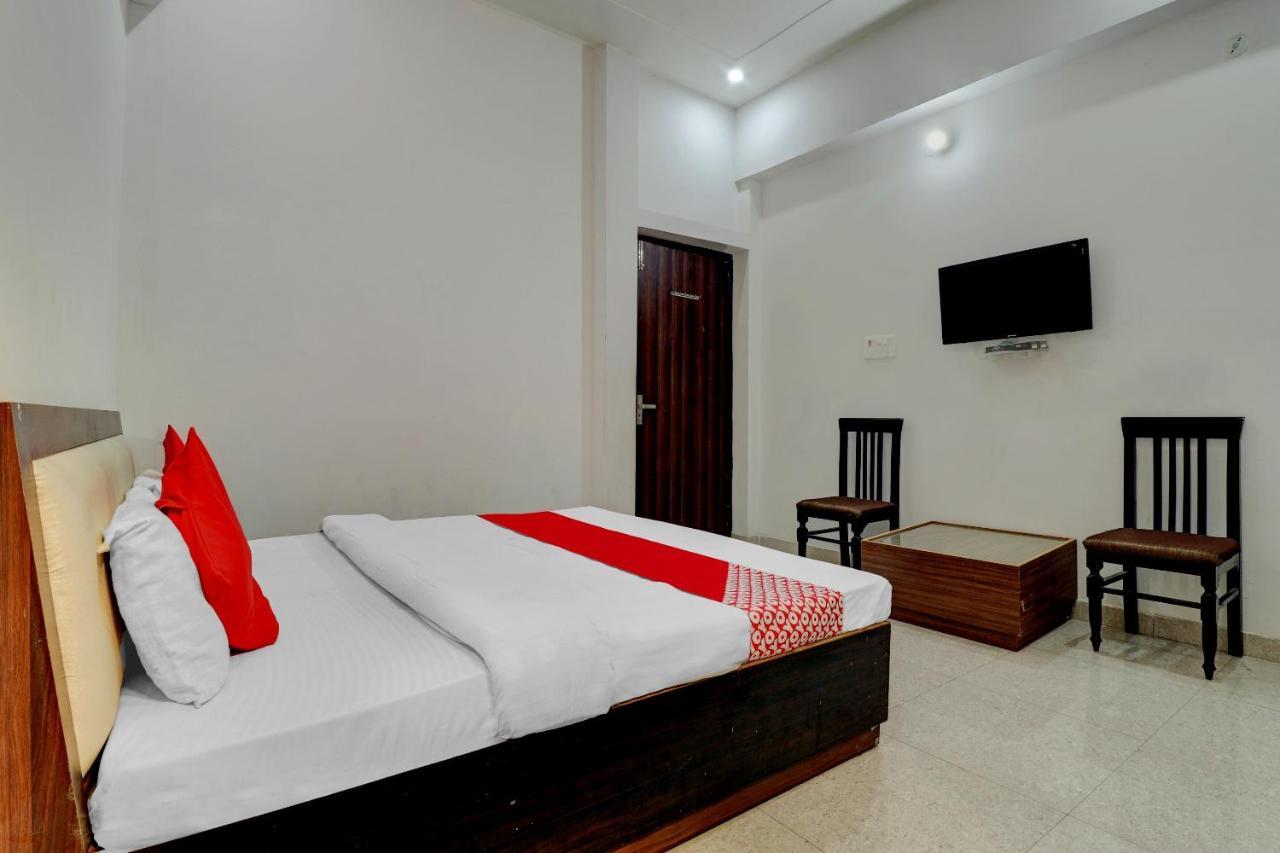 Oyo 72429 New Abhinandan Hotel Amroha Esterno foto