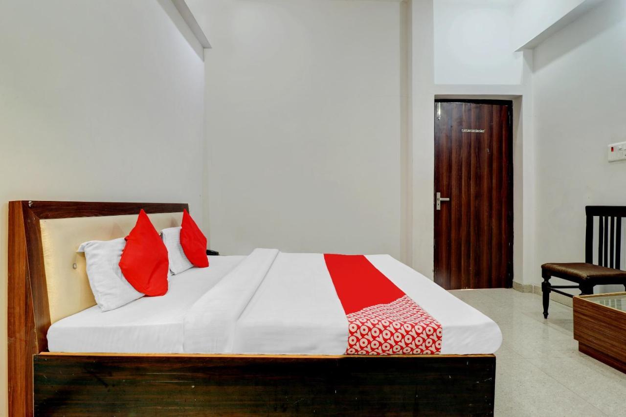 Oyo 72429 New Abhinandan Hotel Amroha Esterno foto