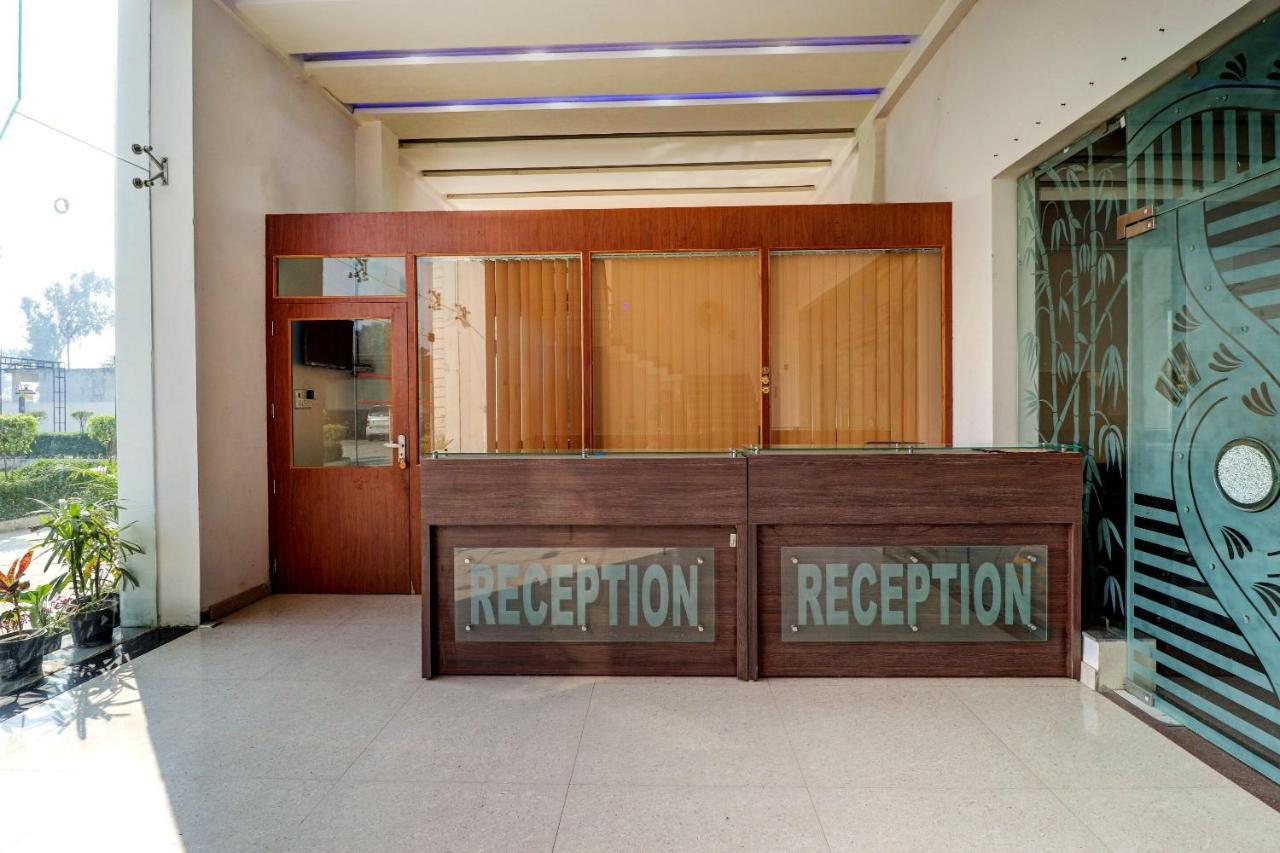 Oyo 72429 New Abhinandan Hotel Amroha Esterno foto