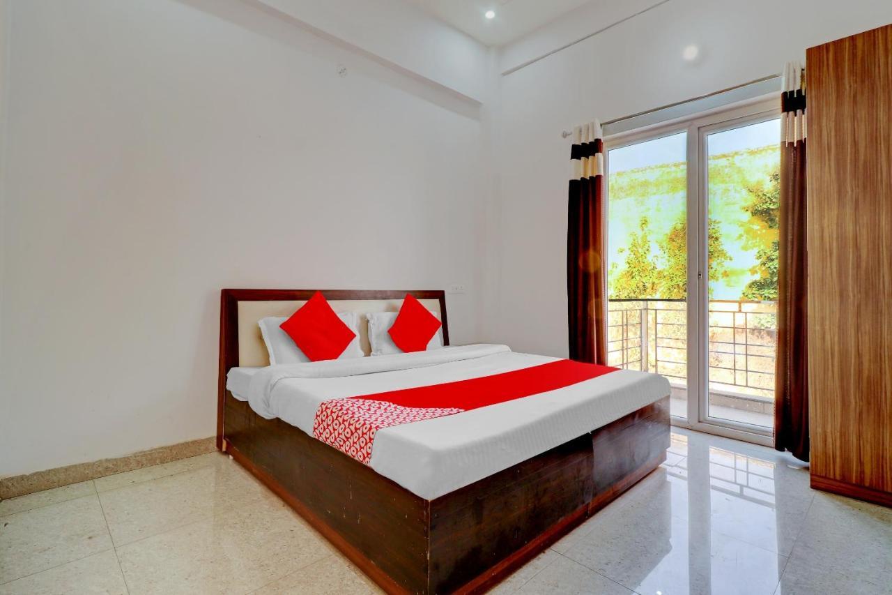 Oyo 72429 New Abhinandan Hotel Amroha Esterno foto