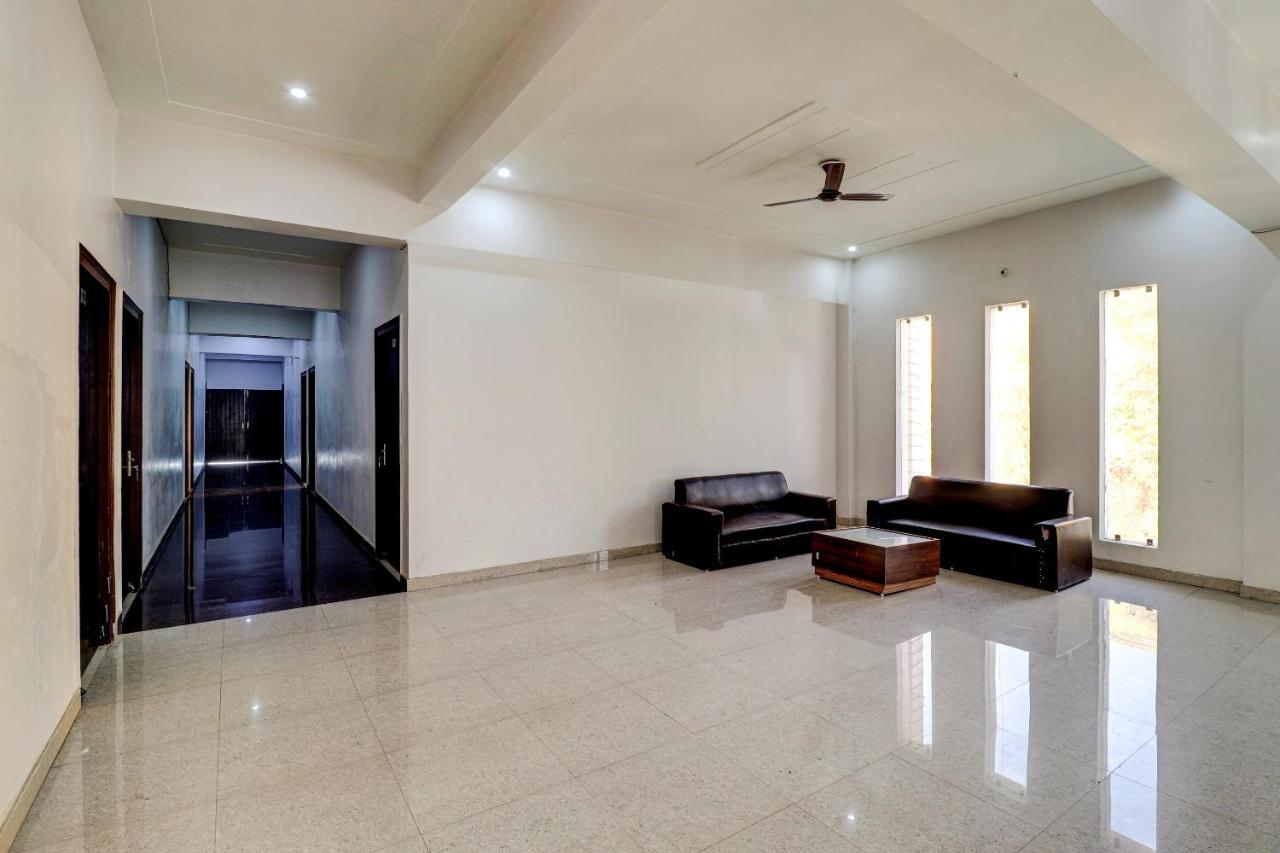 Oyo 72429 New Abhinandan Hotel Amroha Esterno foto