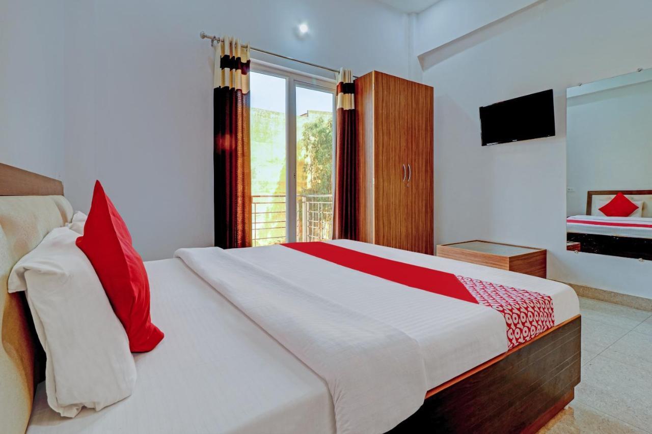 Oyo 72429 New Abhinandan Hotel Amroha Esterno foto